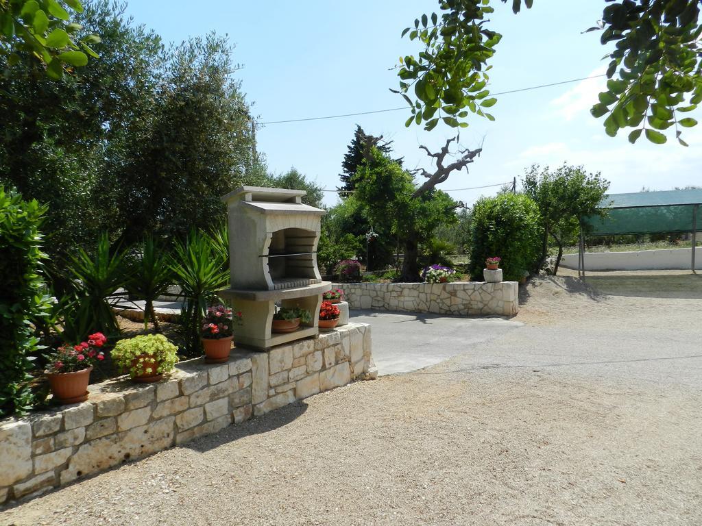 I Trulli Del Nonno Michele Alberobello Exterior foto